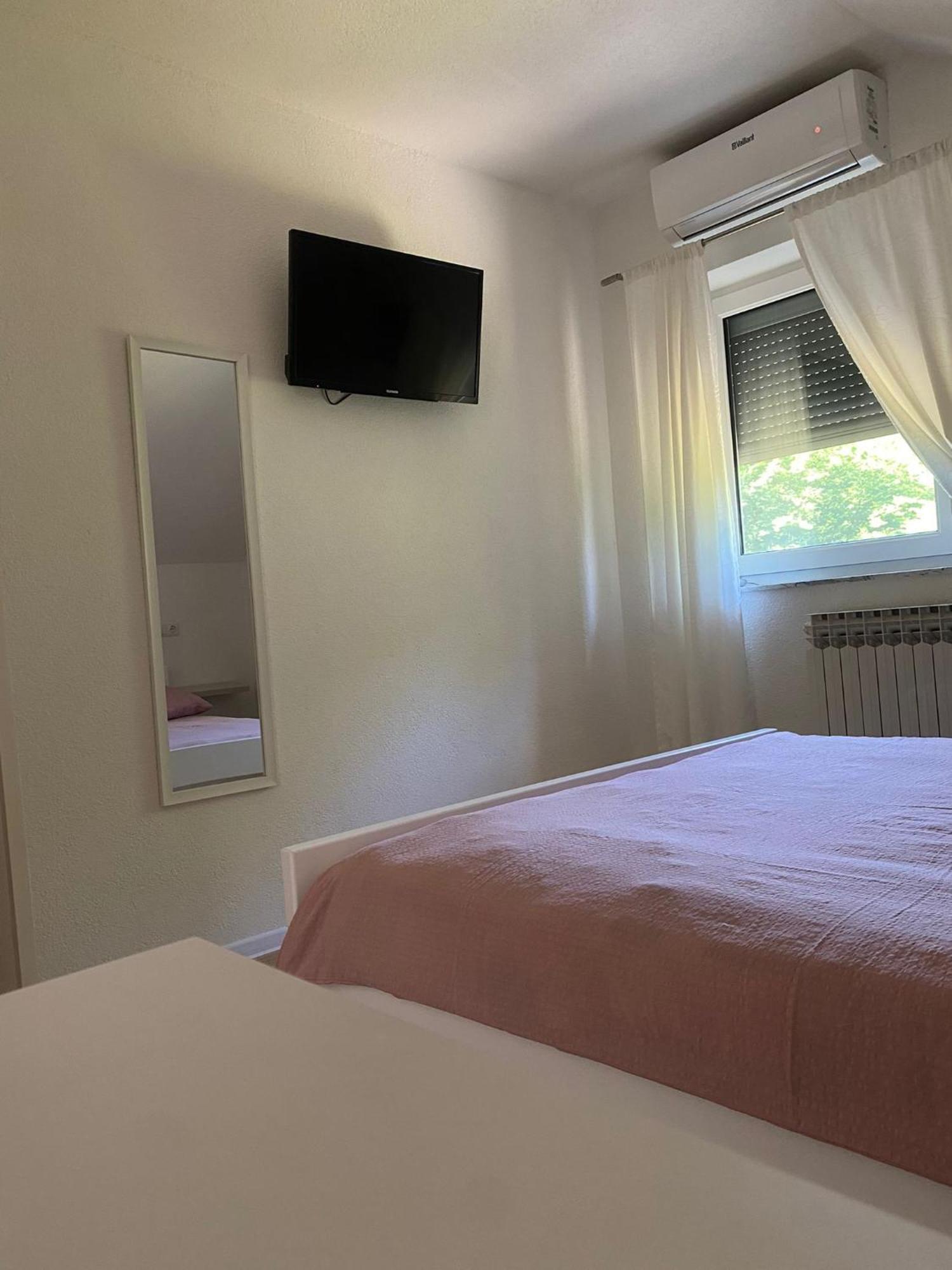 Guesthouse Abrlic Селище Дрезницко Екстериор снимка